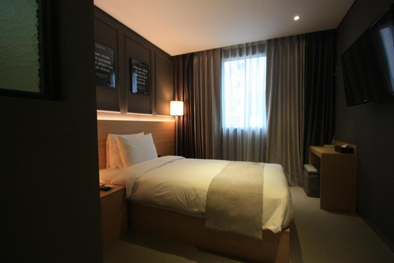 Vella Suite Hotel Suwon Zewnętrze zdjęcie